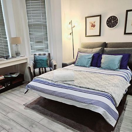 Stylish Apartment In Victorian Conversion Free Parking & Private Patio Close To Beach Town Centre & Bic Борнмут Экстерьер фото