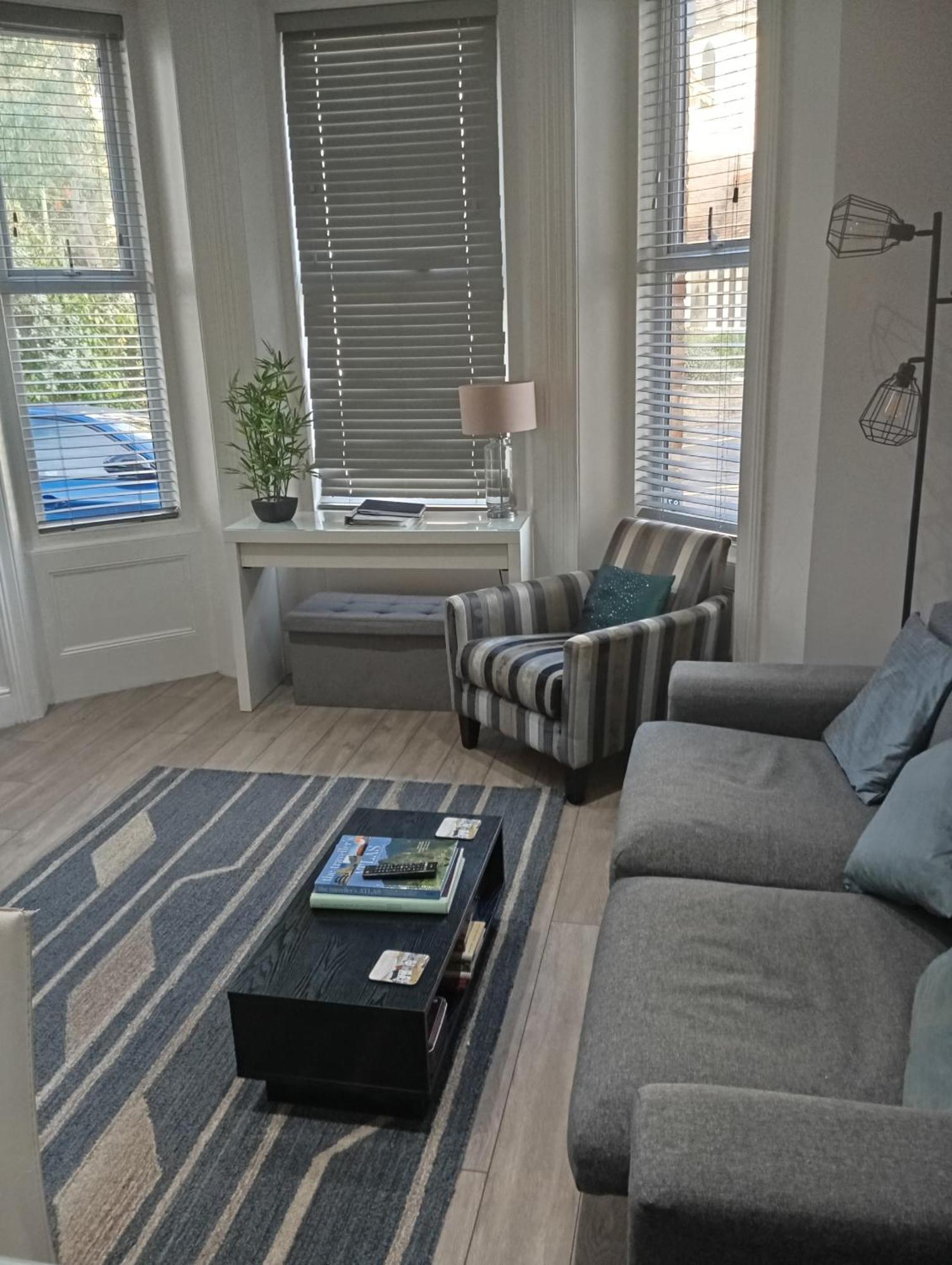 Stylish Apartment In Victorian Conversion Free Parking & Private Patio Close To Beach Town Centre & Bic Борнмут Экстерьер фото